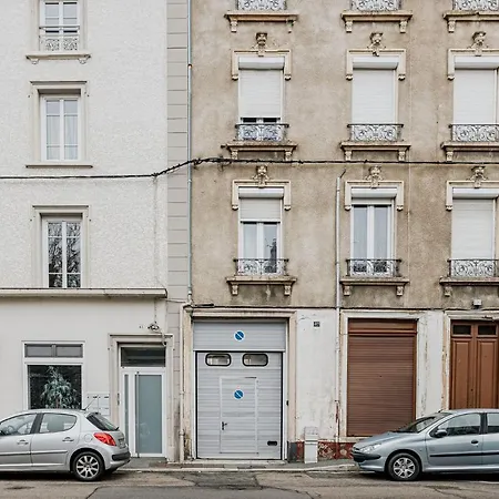 Um Apartment